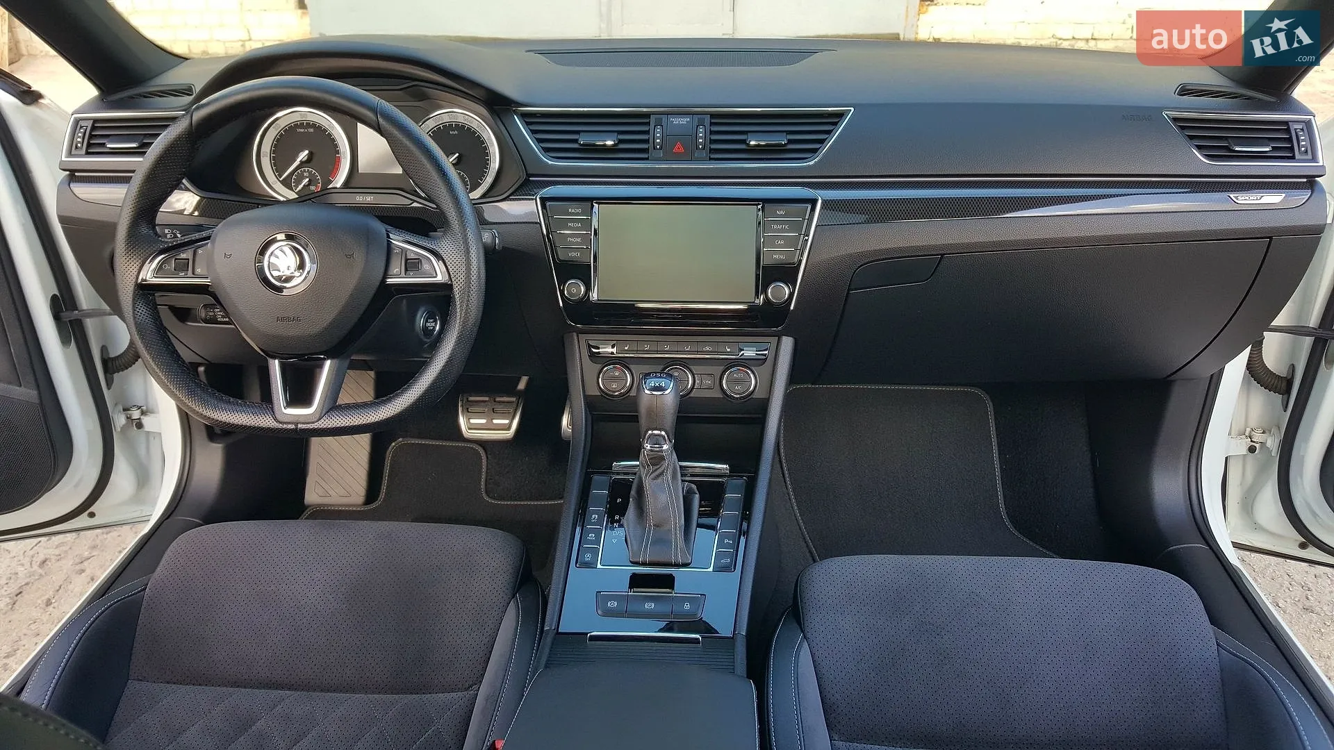 2017 Skoda Superb - мініатюра 34