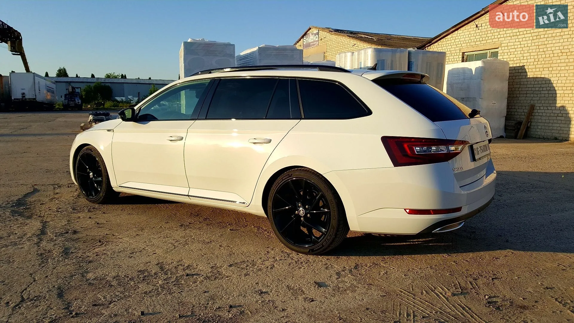 2017 Skoda Superb - мініатюра 81