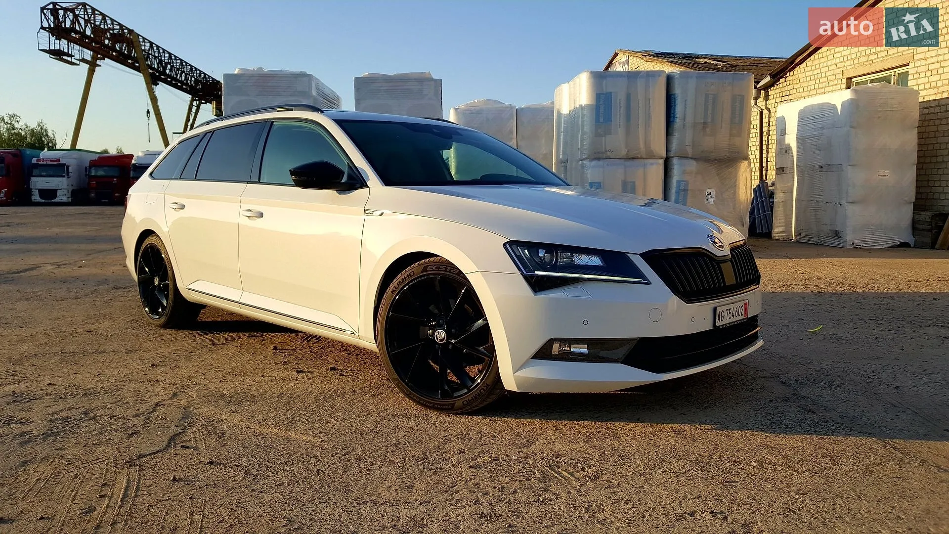 2017 Skoda Superb - мініатюра 87
