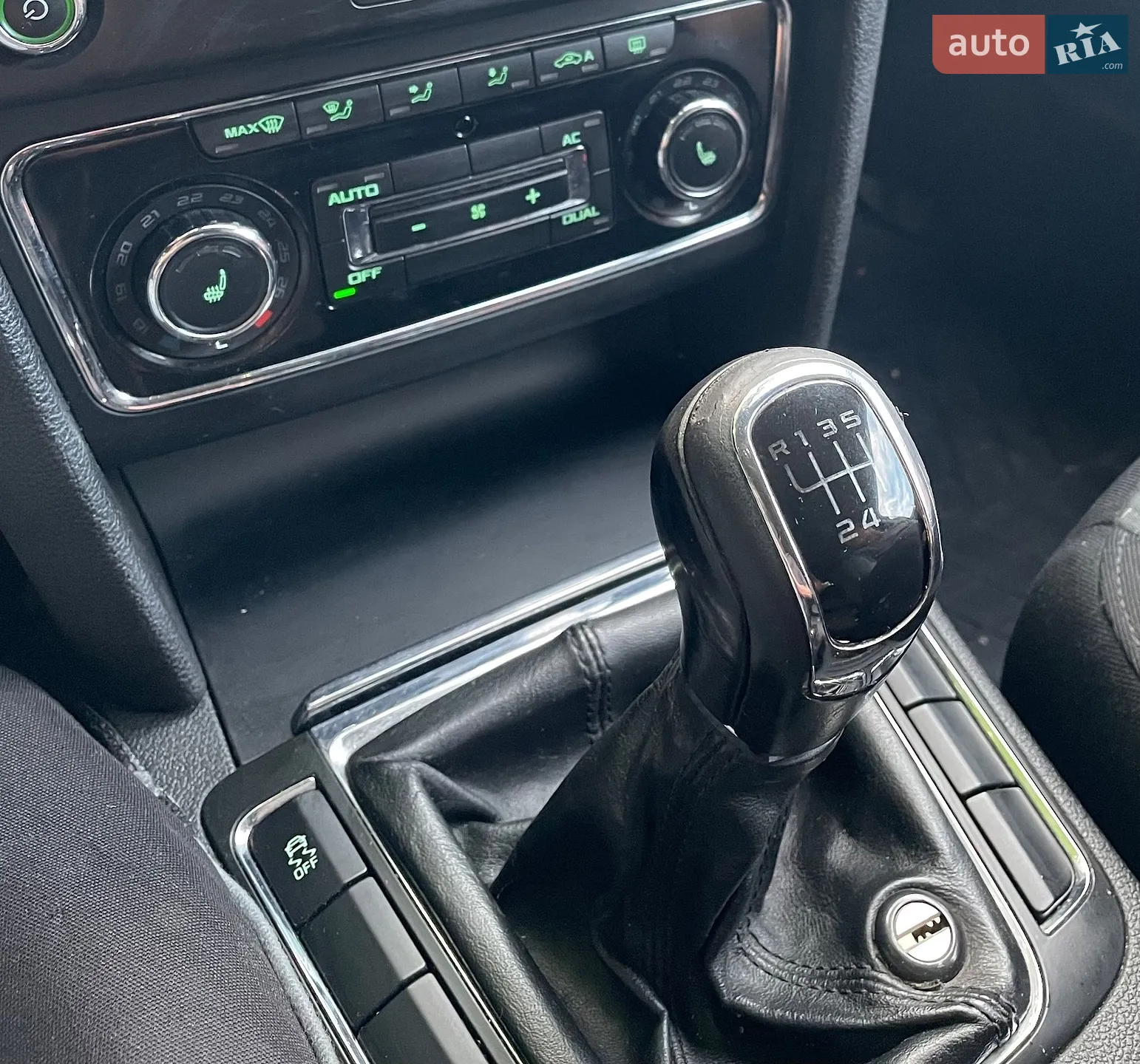 2011 Skoda Superb - мініатюра 13