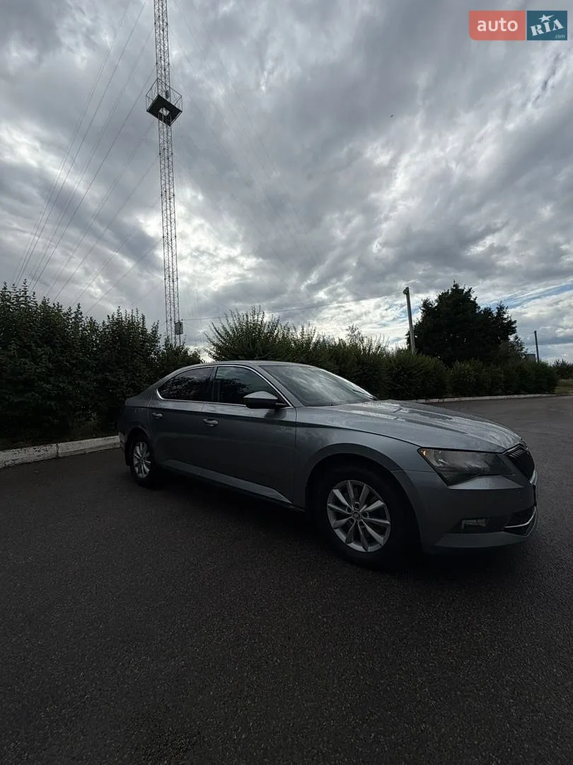 2016 Skoda Superb - мініатюра 3