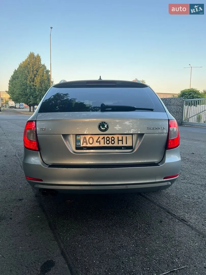 2011 Skoda Superb - мініатюра 28