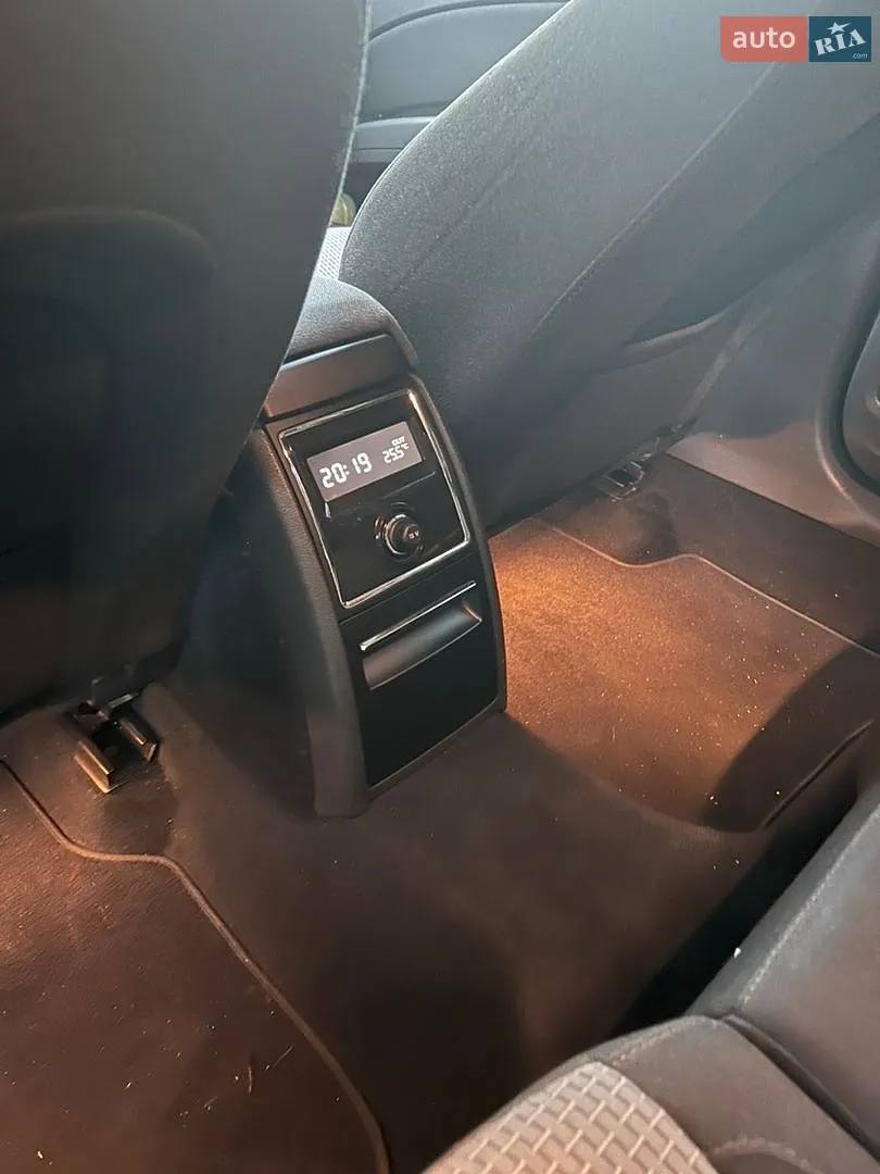 2011 Skoda Superb - мініатюра 40