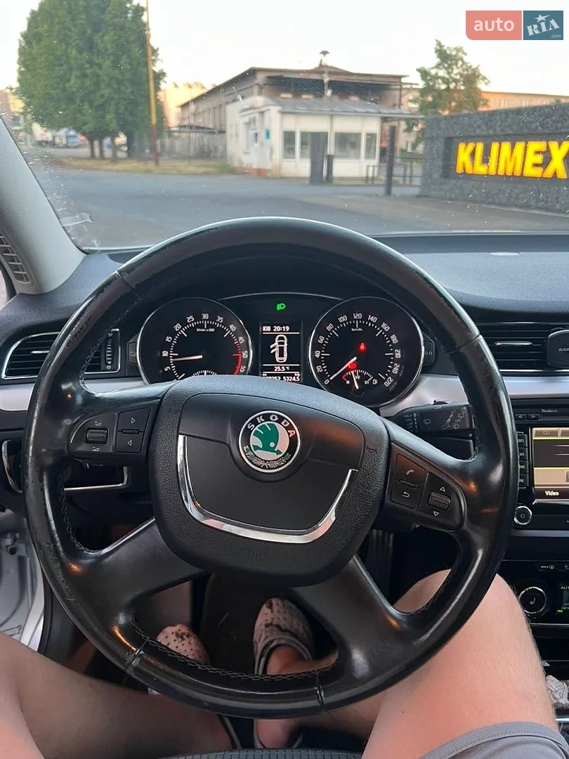 2011 Skoda Superb - мініатюра 41