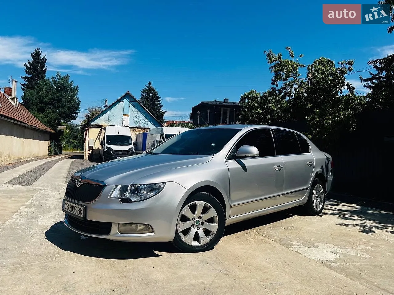 Skoda Superb 2011