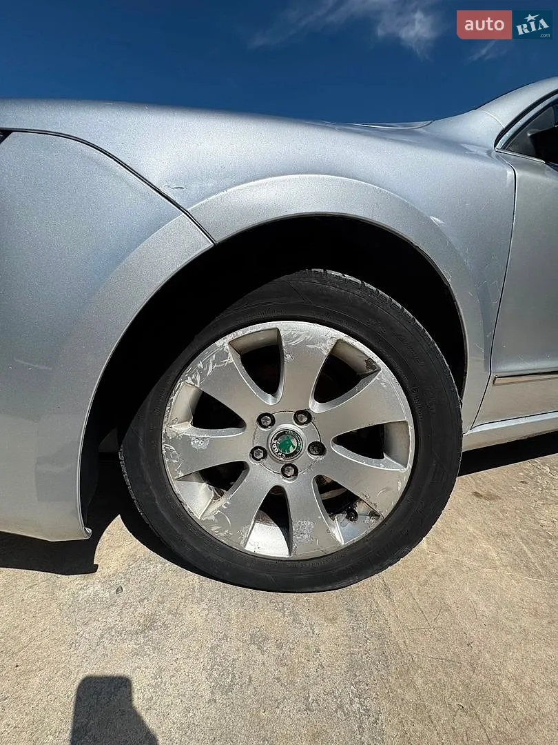 2011 Skoda Superb - мініатюра 11