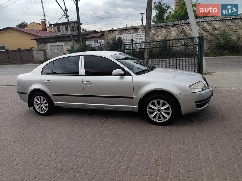 Skoda Superb 2006