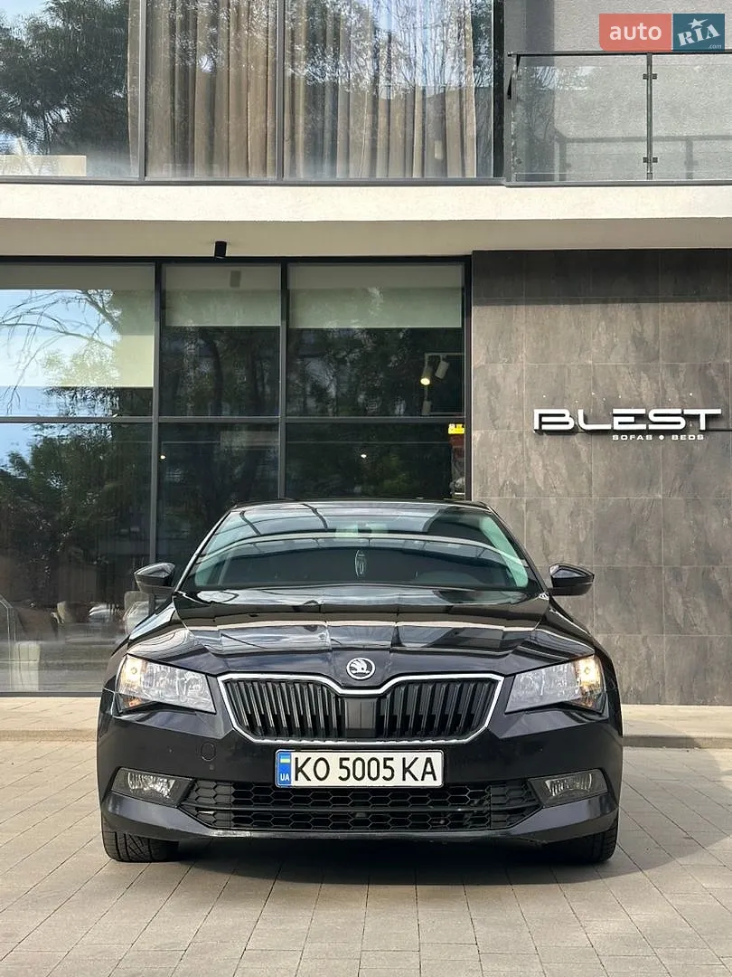 2015 Skoda Superb - мініатюра 3