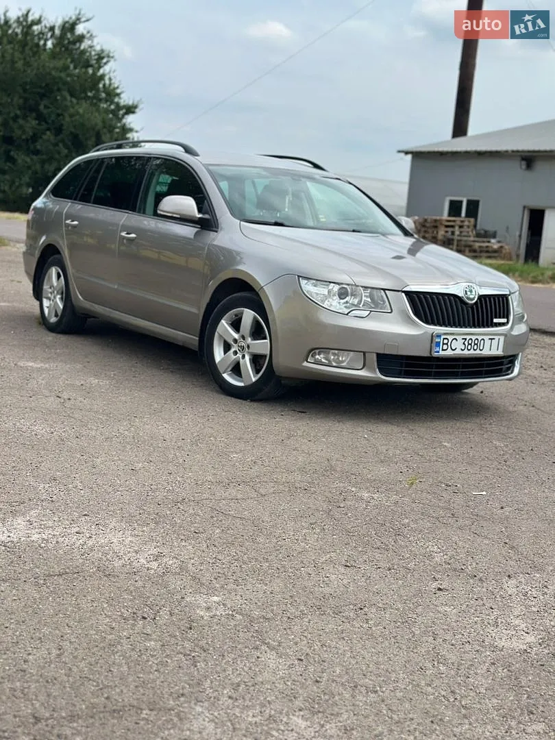 2011 Skoda Superb - мініатюра 10