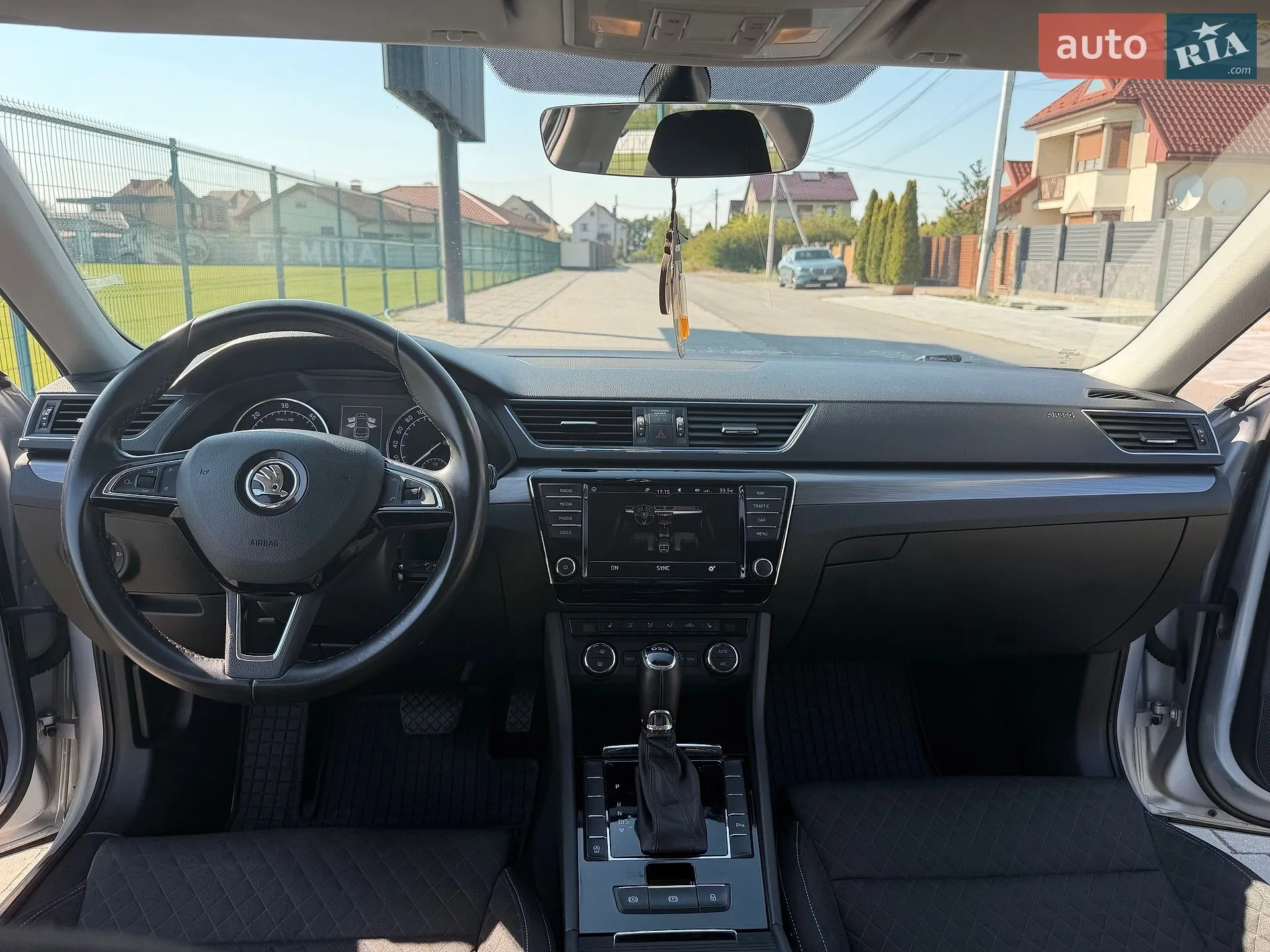 2017 Skoda Superb - мініатюра 8