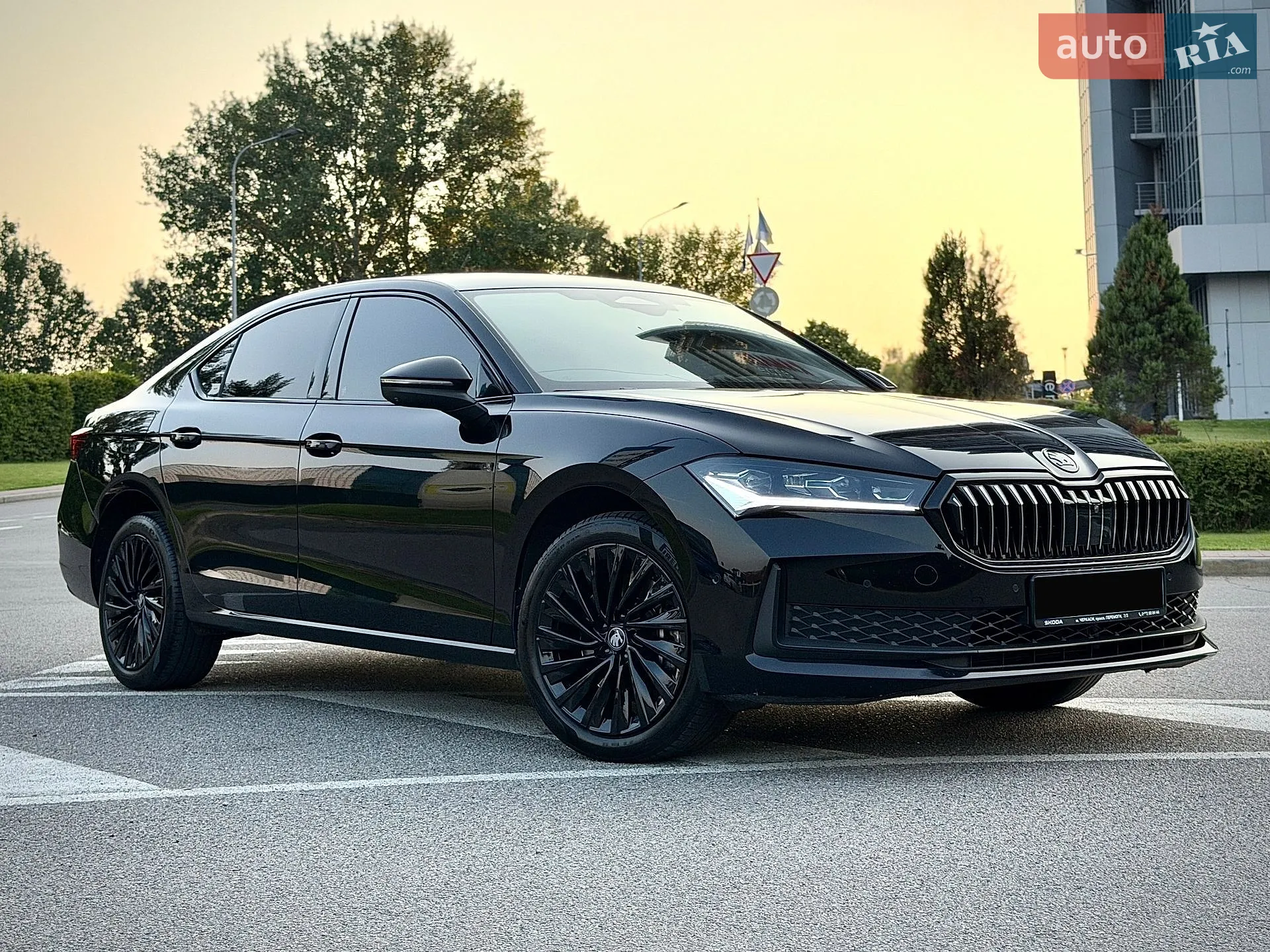 2025 Skoda Superb - мініатюра 3