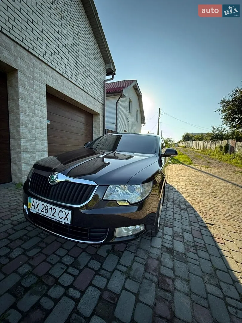 2012 Skoda Superb - мініатюра 2