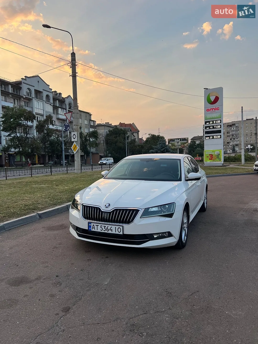 2017 Skoda Superb - мініатюра 2