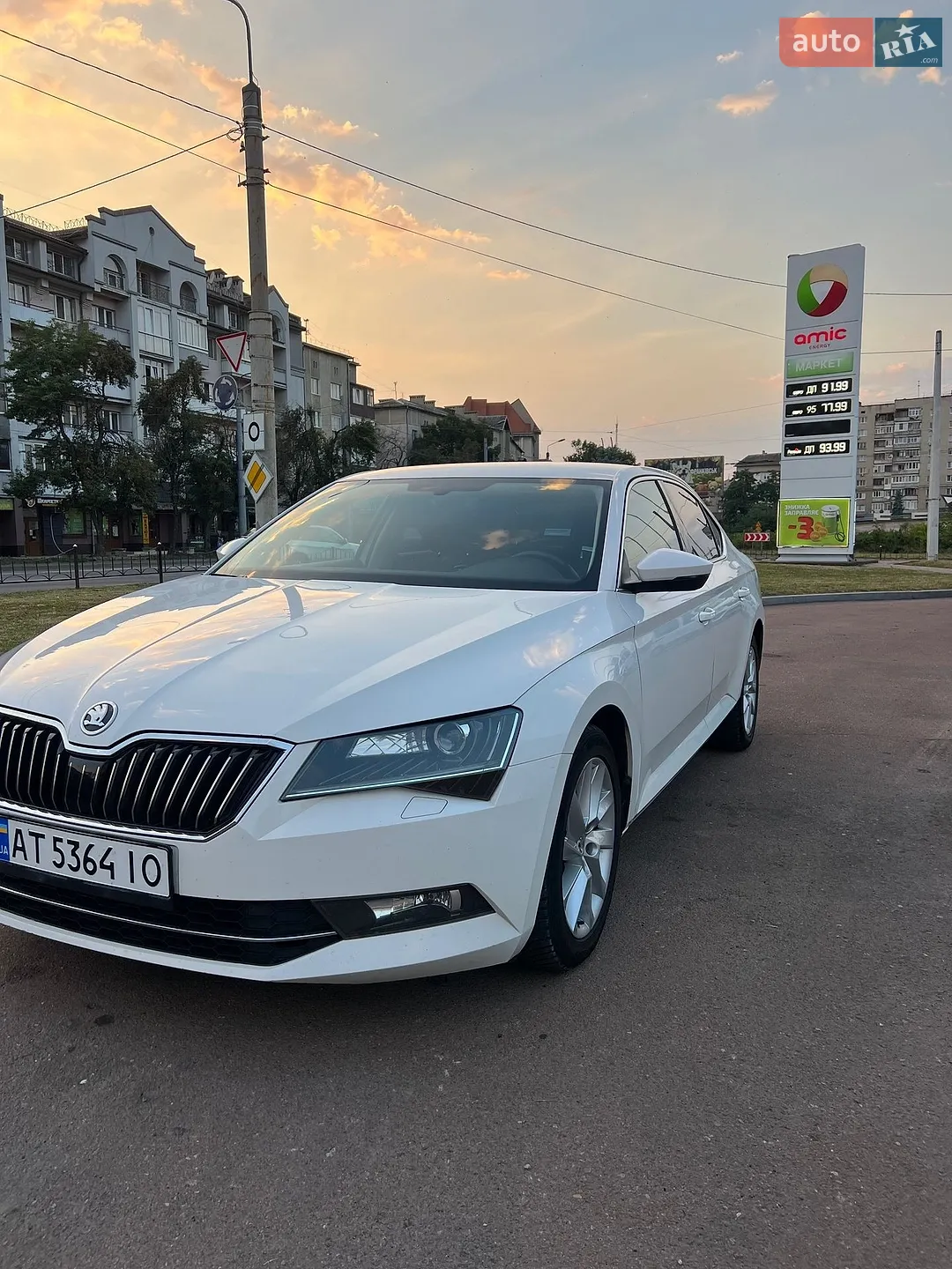 2017 Skoda Superb - мініатюра 3