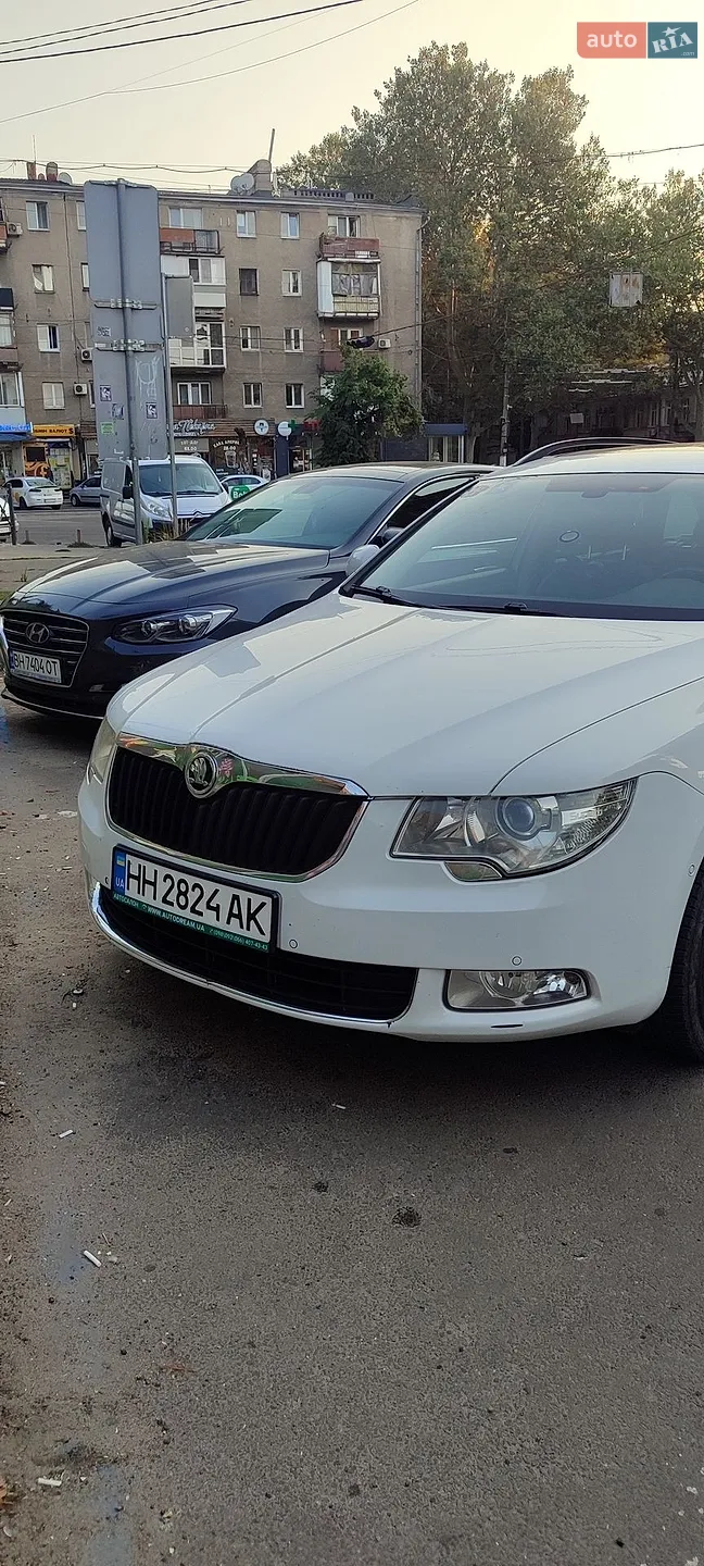 2012 Skoda Superb - мініатюра 2
