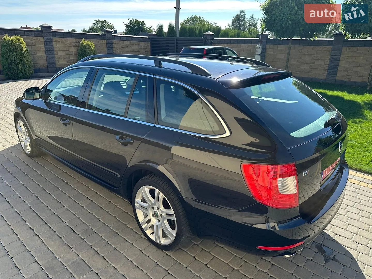 2011 Skoda Superb - мініатюра 9