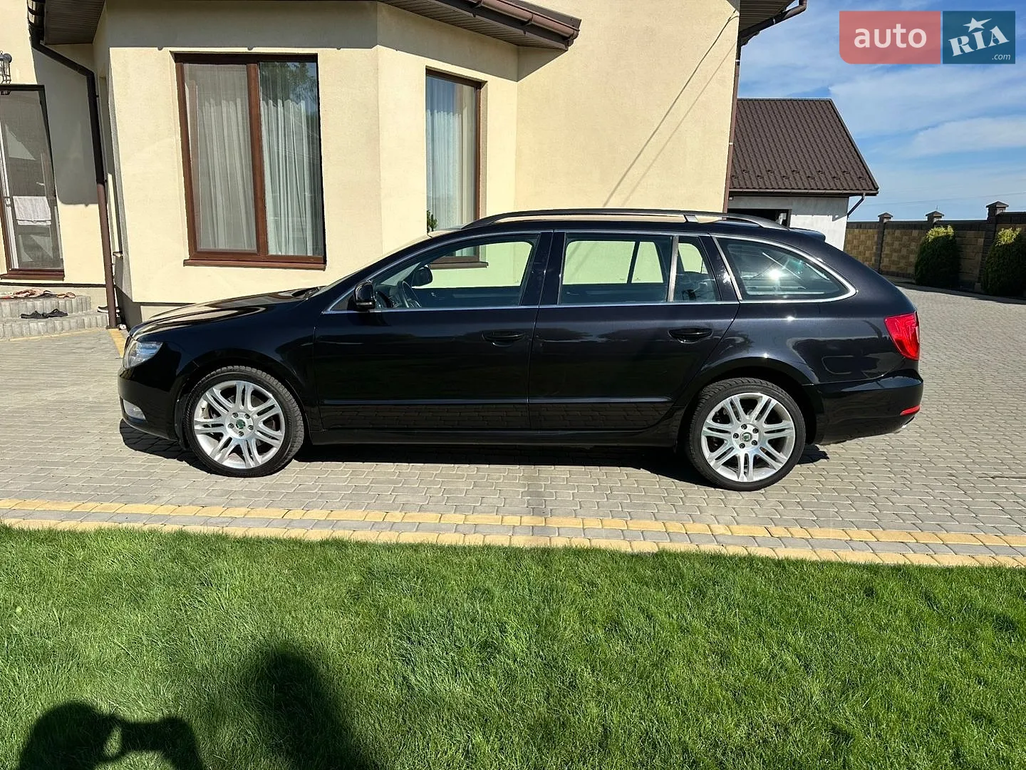 2011 Skoda Superb - мініатюра 12
