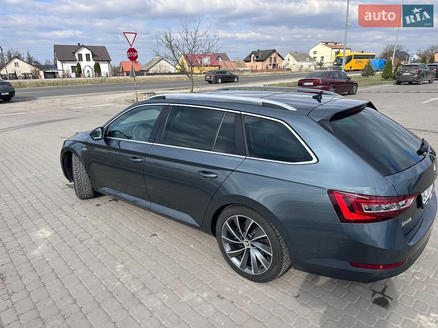 2017 Skoda Superb - мініатюра 4