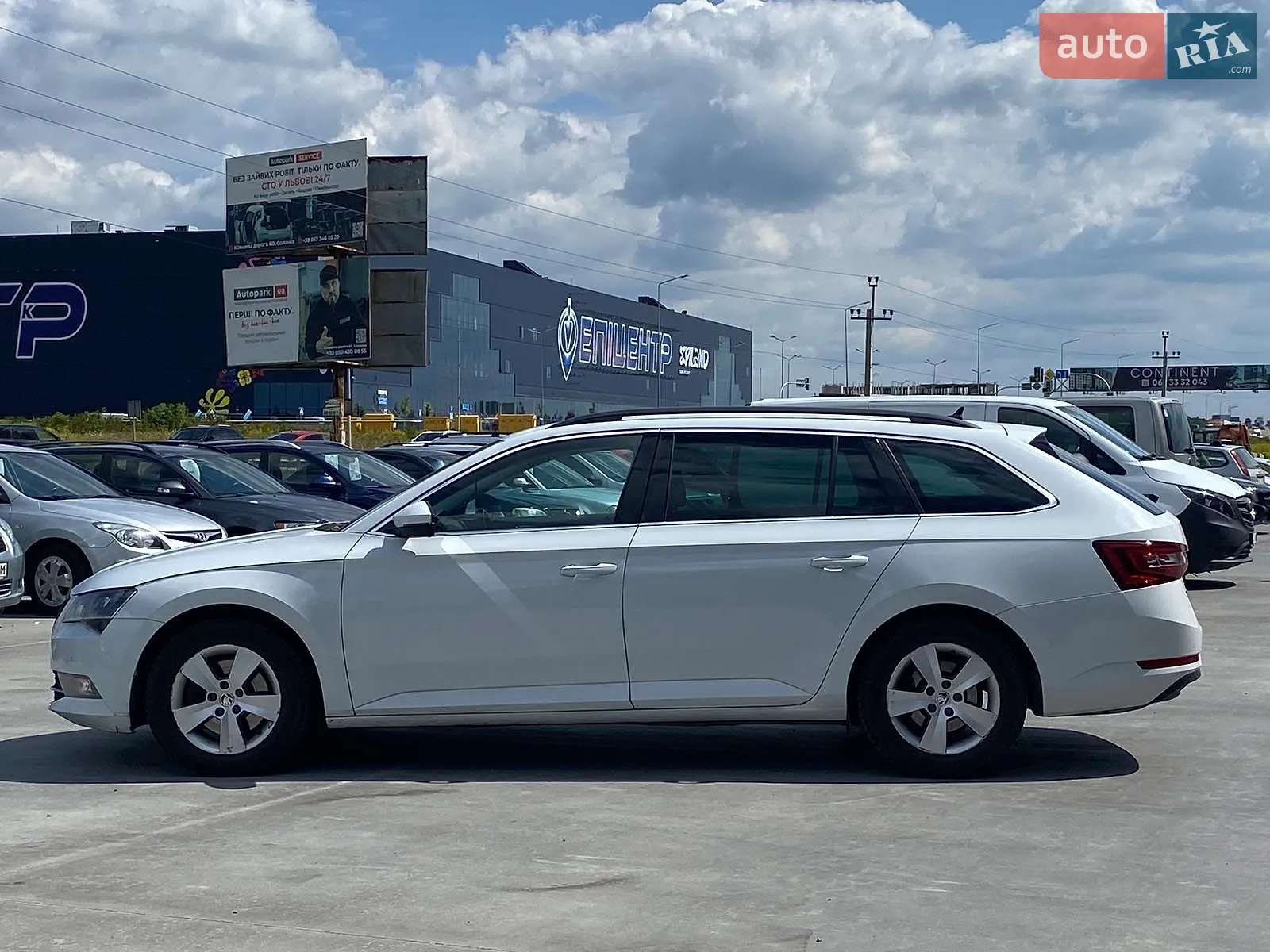 2018 Skoda Superb - мініатюра 9