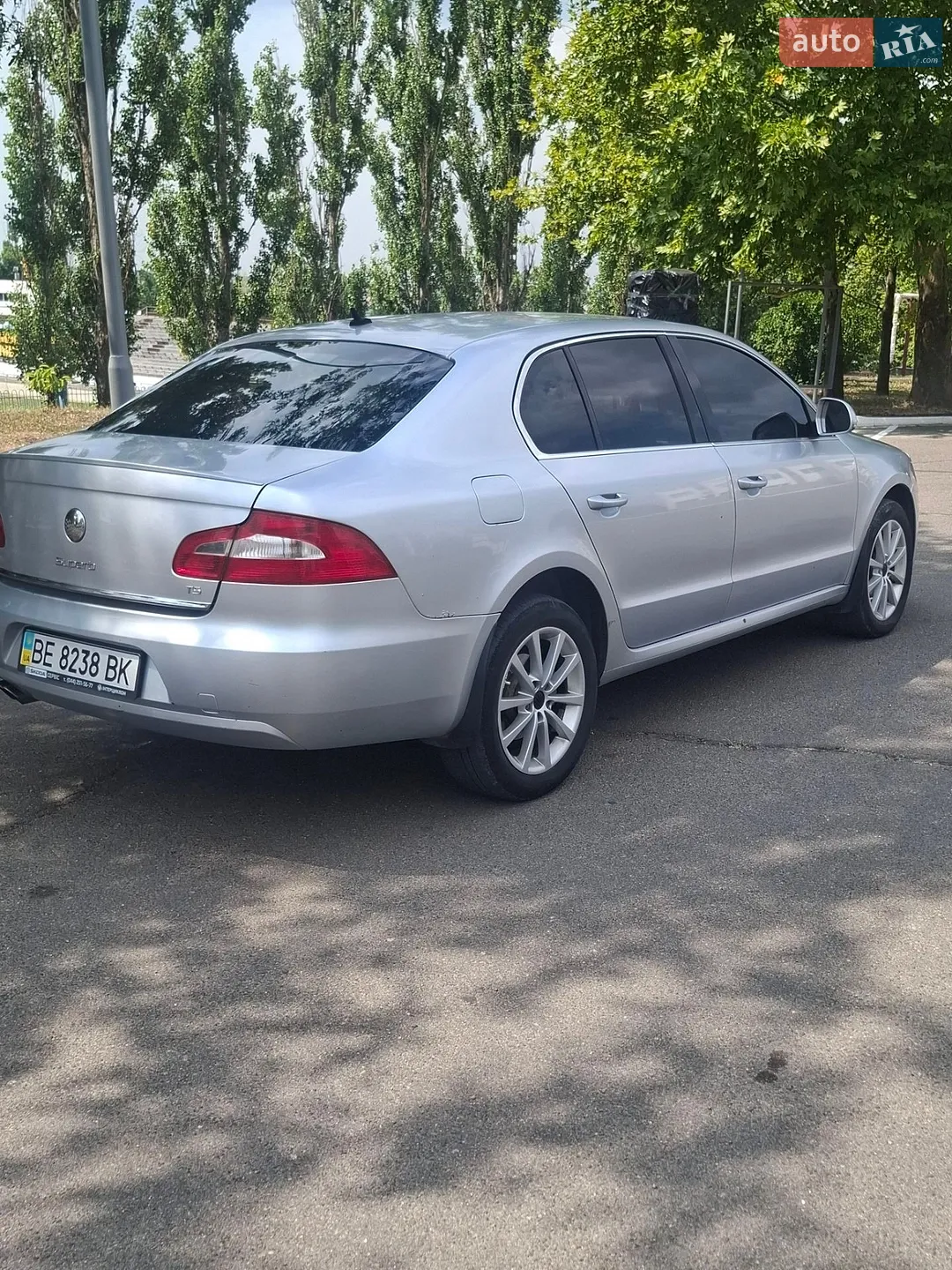 2010 Skoda Superb - мініатюра 3