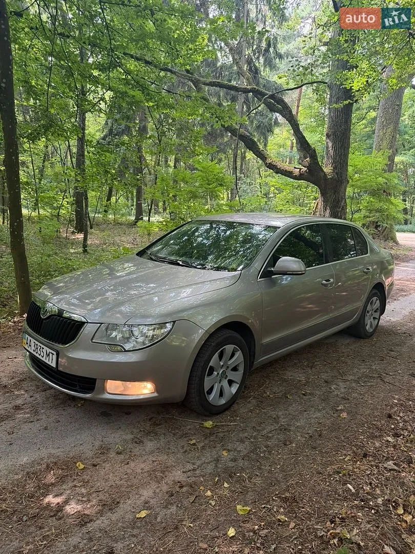 2011 Skoda Superb - мініатюра 3