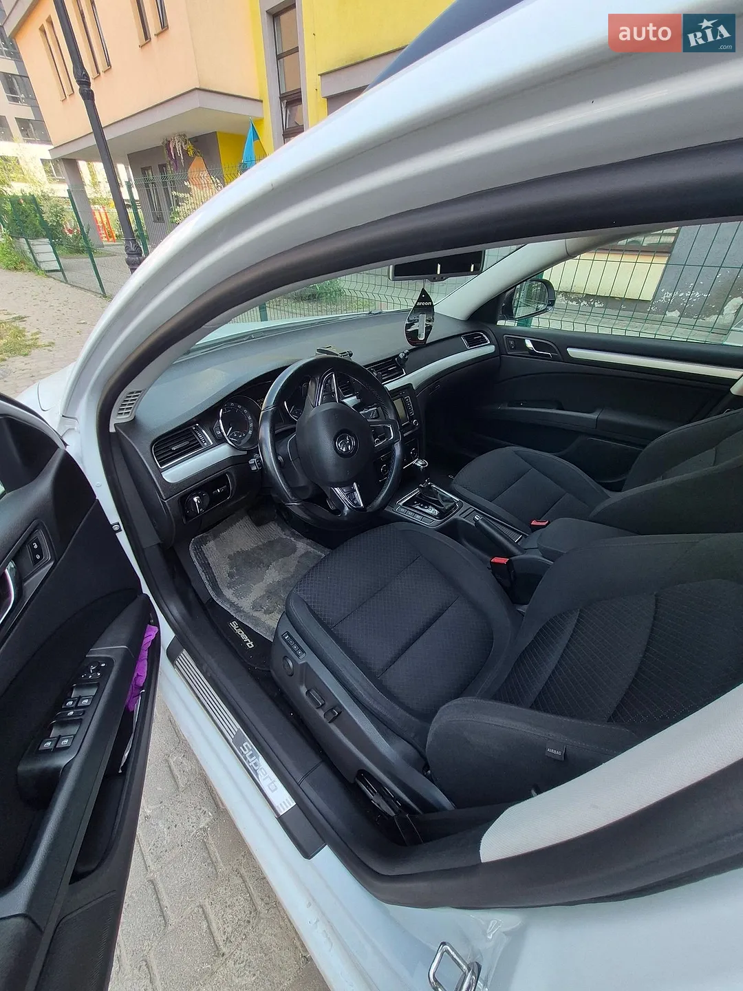 2015 Skoda Superb - мініатюра 8