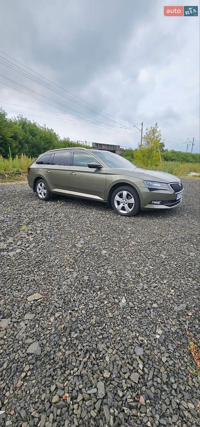 2016 Skoda Superb - мініатюра 10