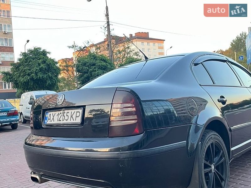 Лифтбек Skoda Superb 2004 в Ивано-Франковске