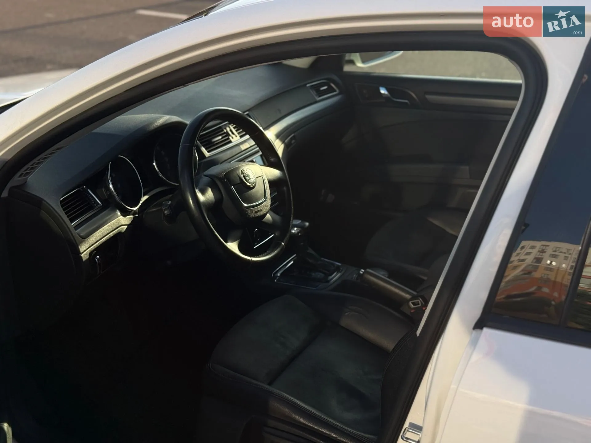 2011 Skoda Superb - мініатюра 16
