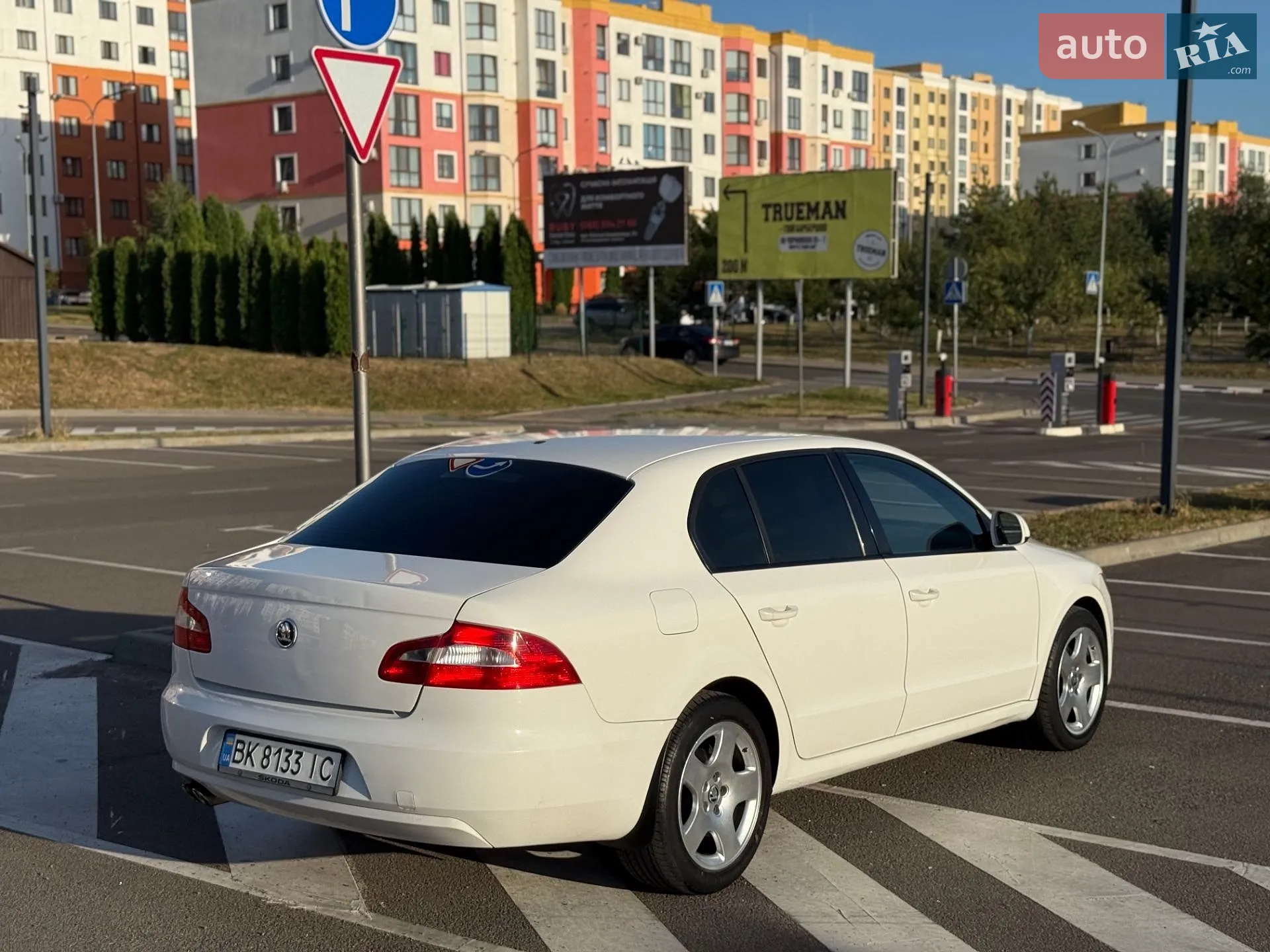 2011 Skoda Superb - мініатюра 40