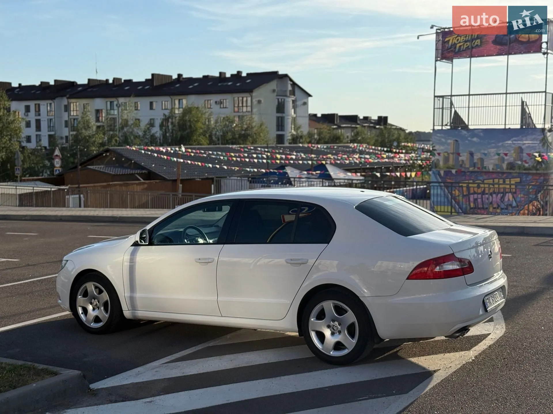 2011 Skoda Superb - мініатюра 36