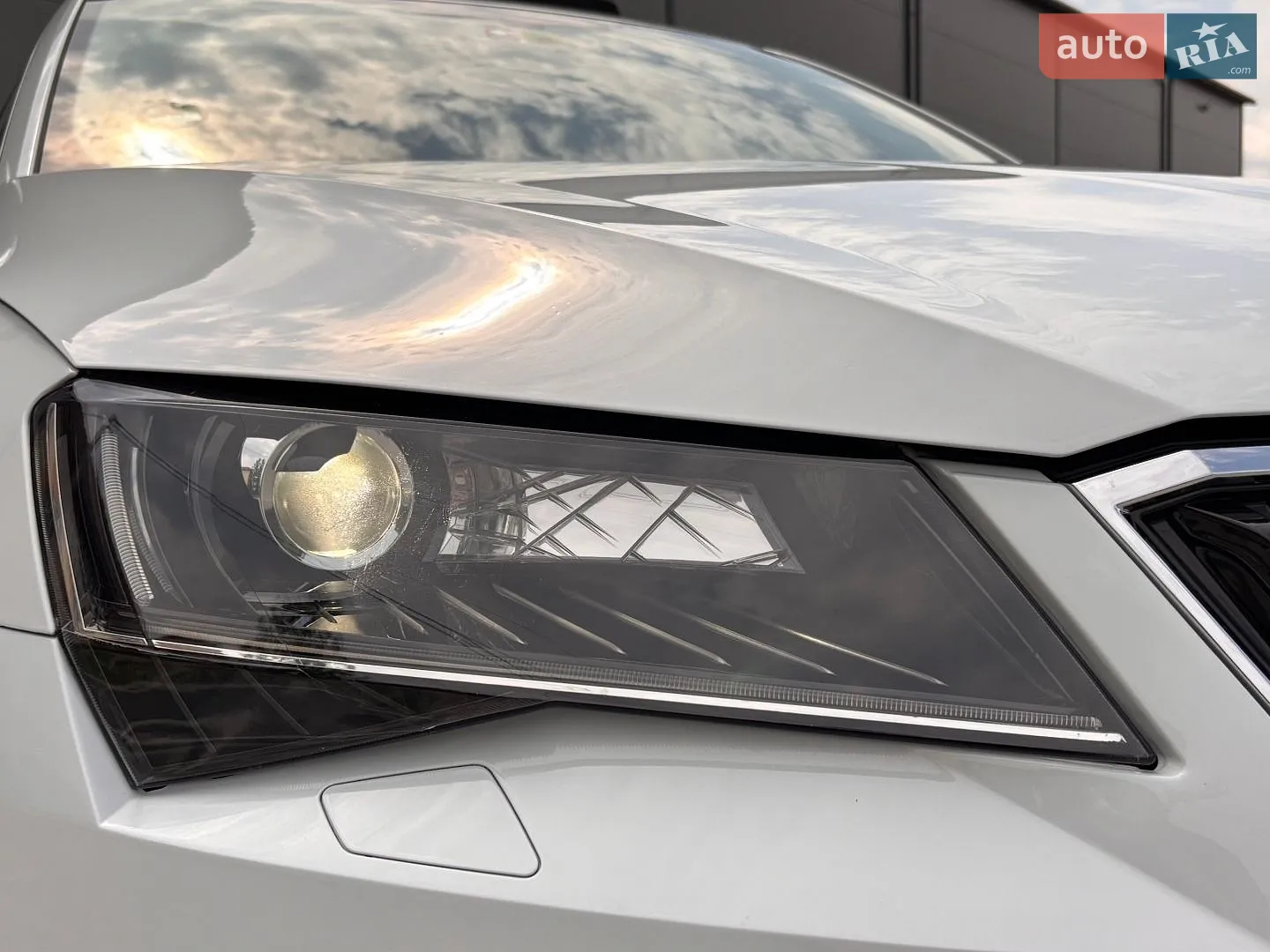 2017 Skoda Superb - мініатюра 14