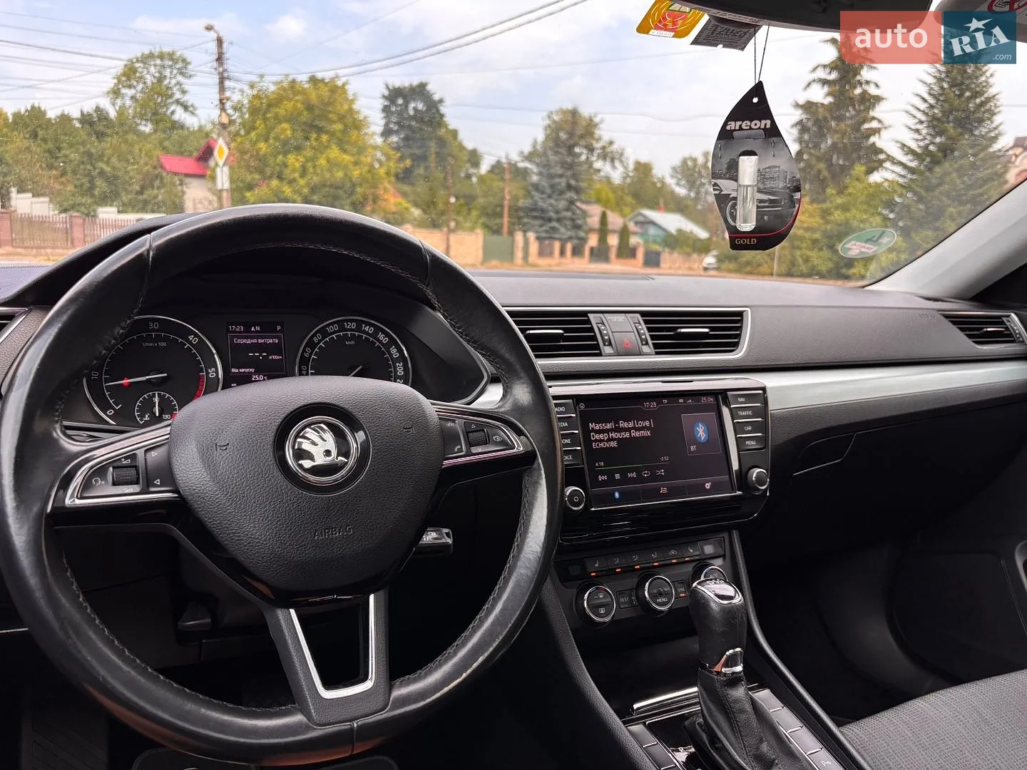 2017 Skoda Superb - мініатюра 27