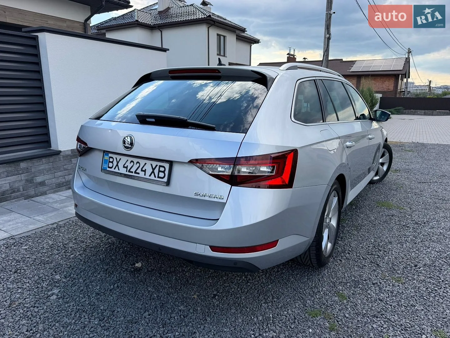 2017 Skoda Superb - мініатюра 12