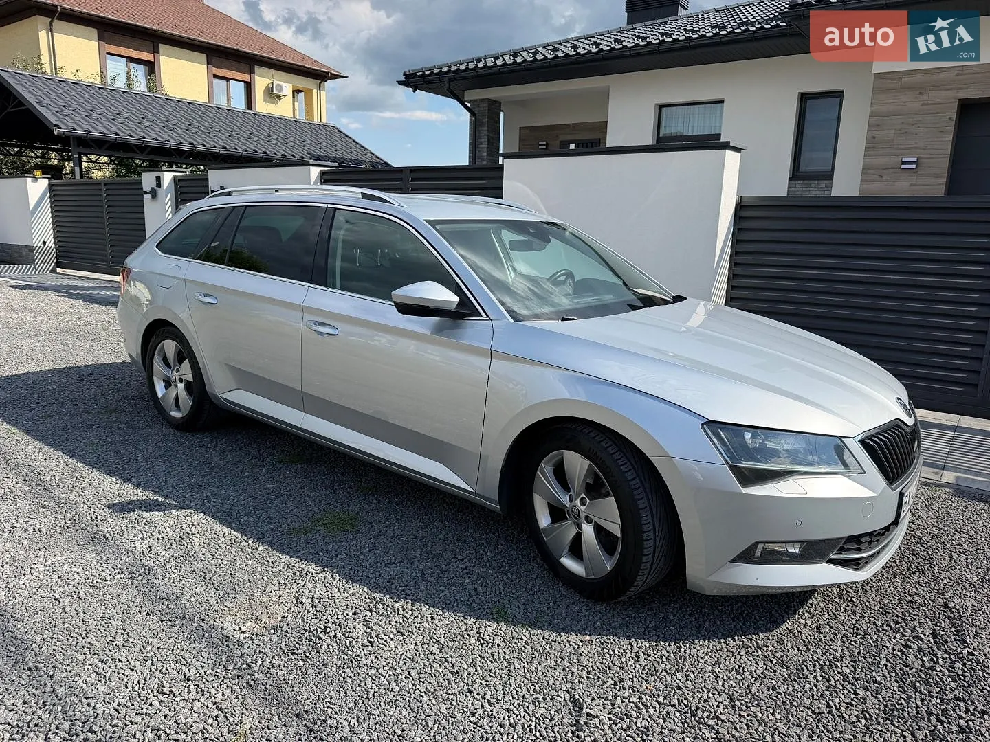 2017 Skoda Superb - мініатюра 10