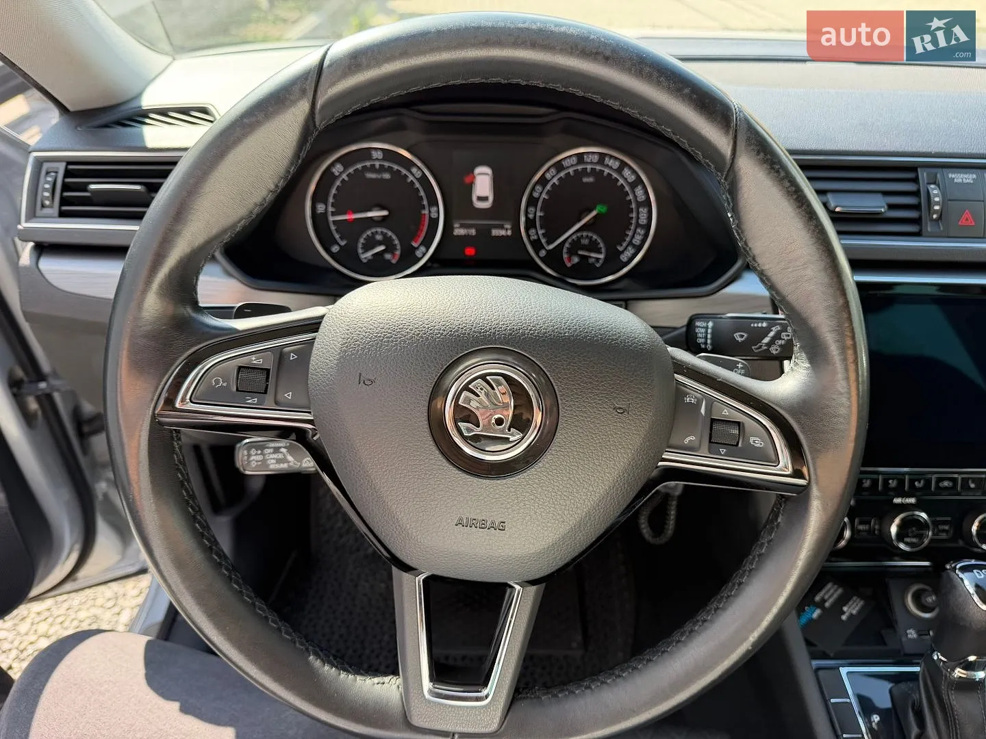 2017 Skoda Superb - мініатюра 23