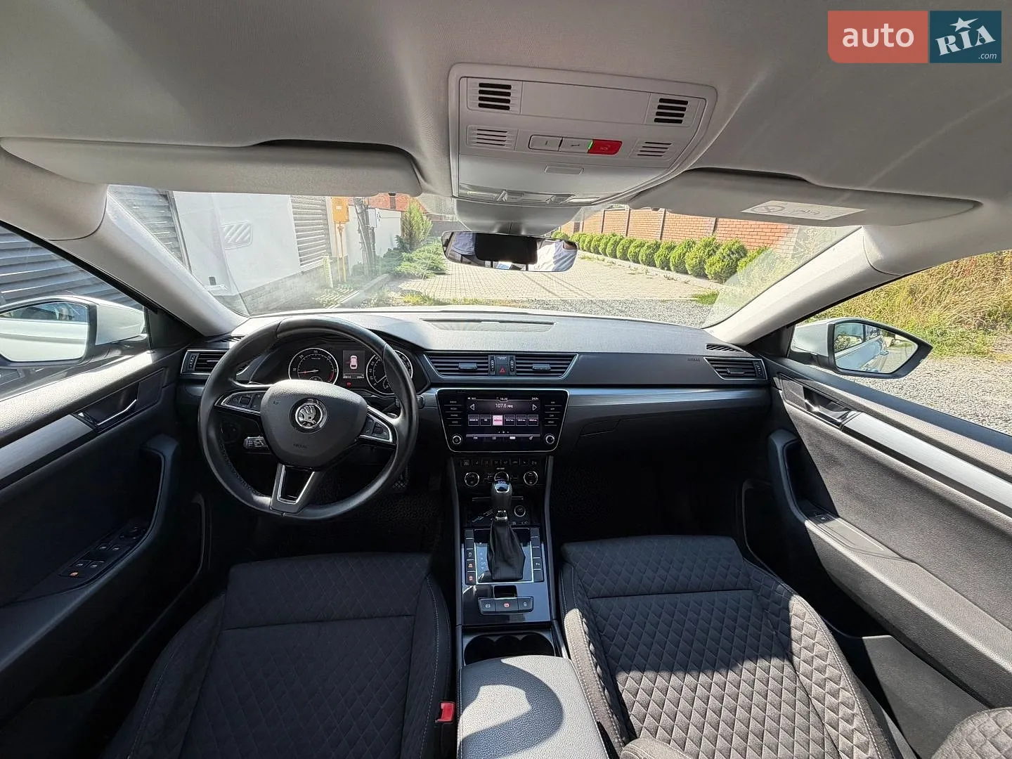 2017 Skoda Superb - мініатюра 32
