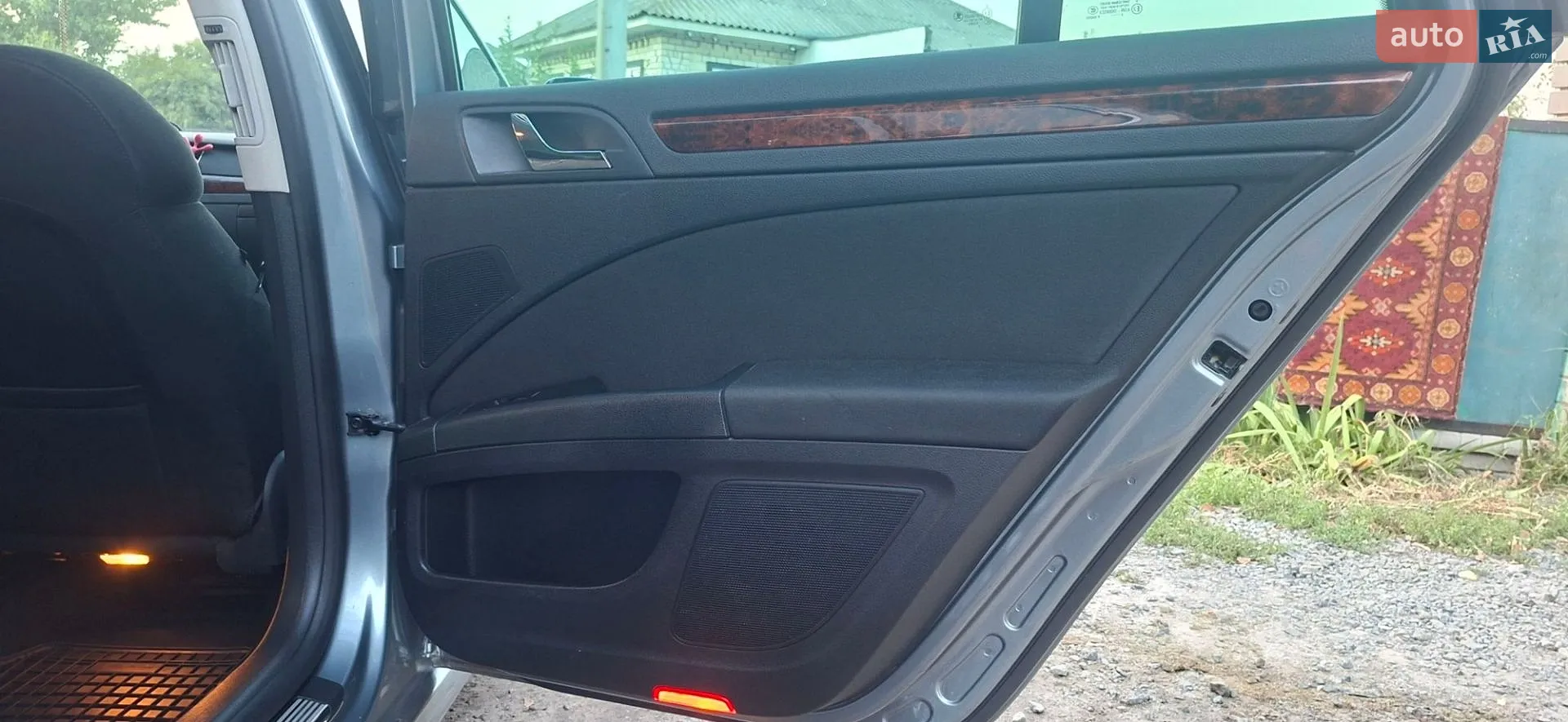 2010 Skoda Superb - мініатюра 14
