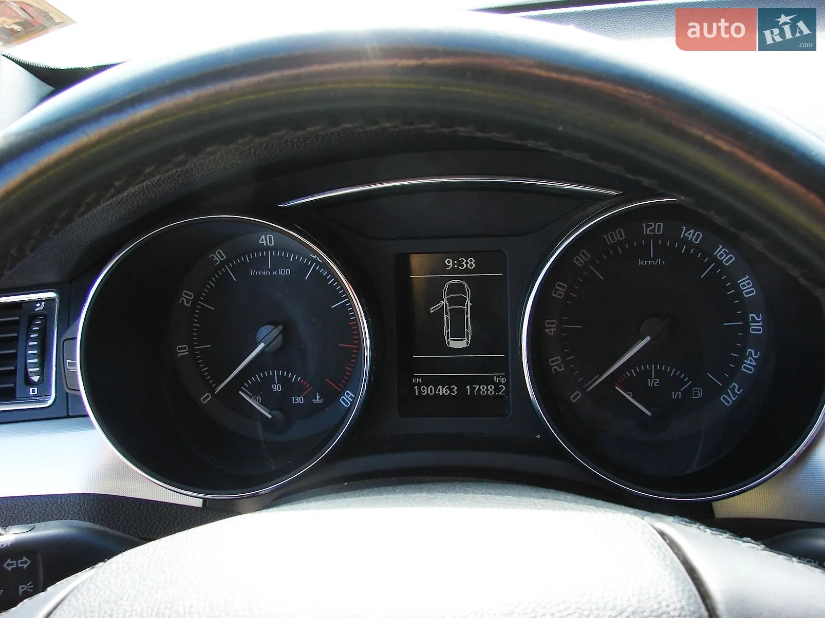 2011 Skoda Superb - мініатюра 11