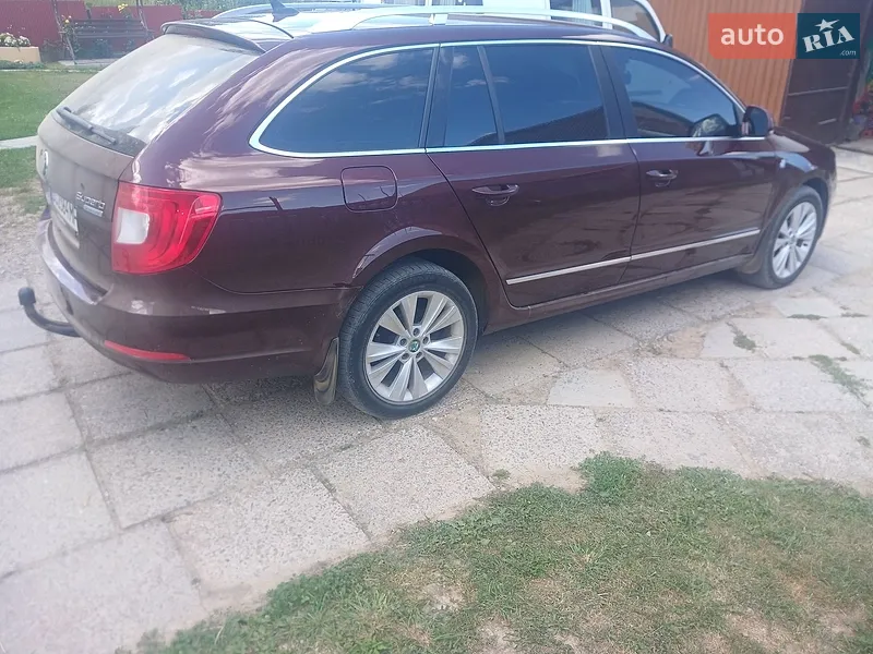 Skoda Superb 2012