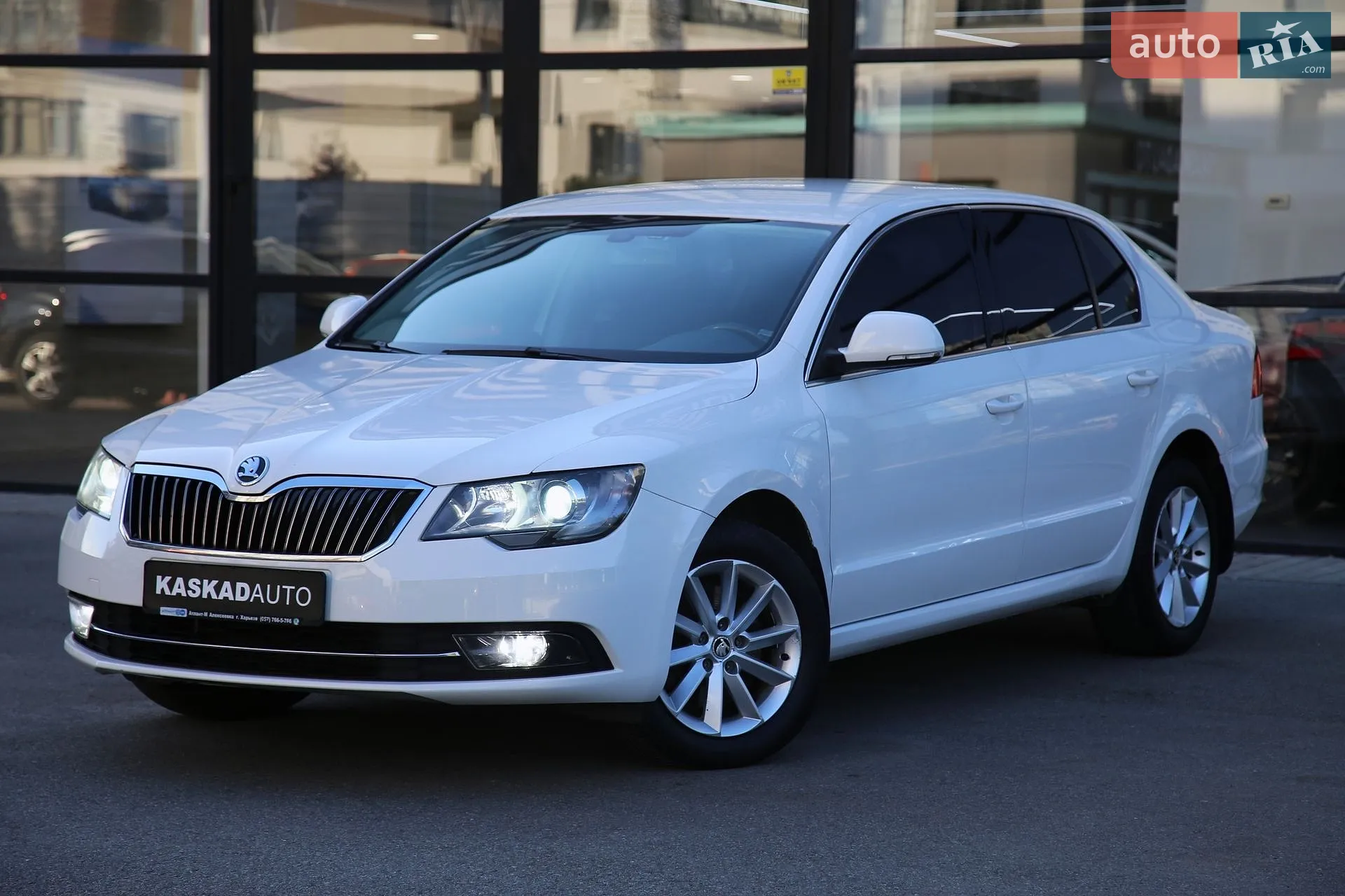 2013 Skoda Superb - фото 1
