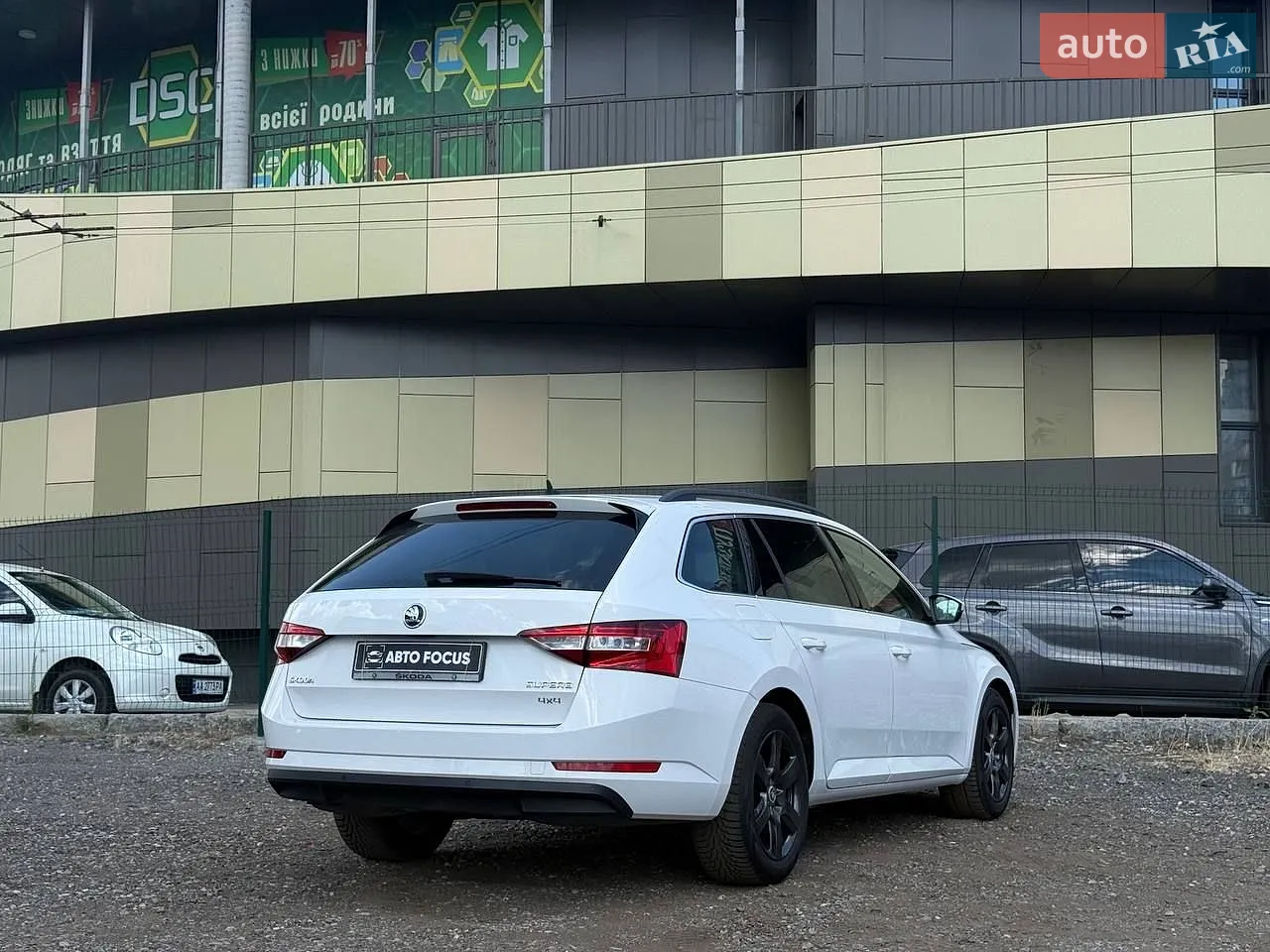 2016 Skoda Superb - мініатюра 8