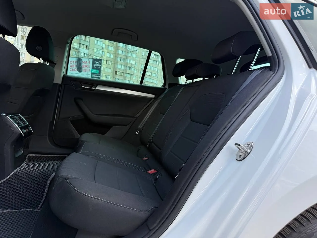 2016 Skoda Superb - мініатюра 10
