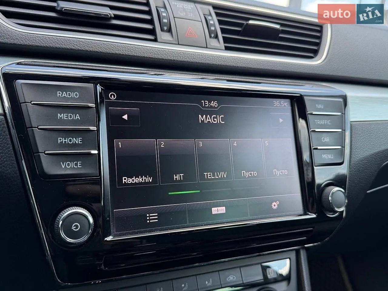 2016 Skoda Superb - мініатюра 20