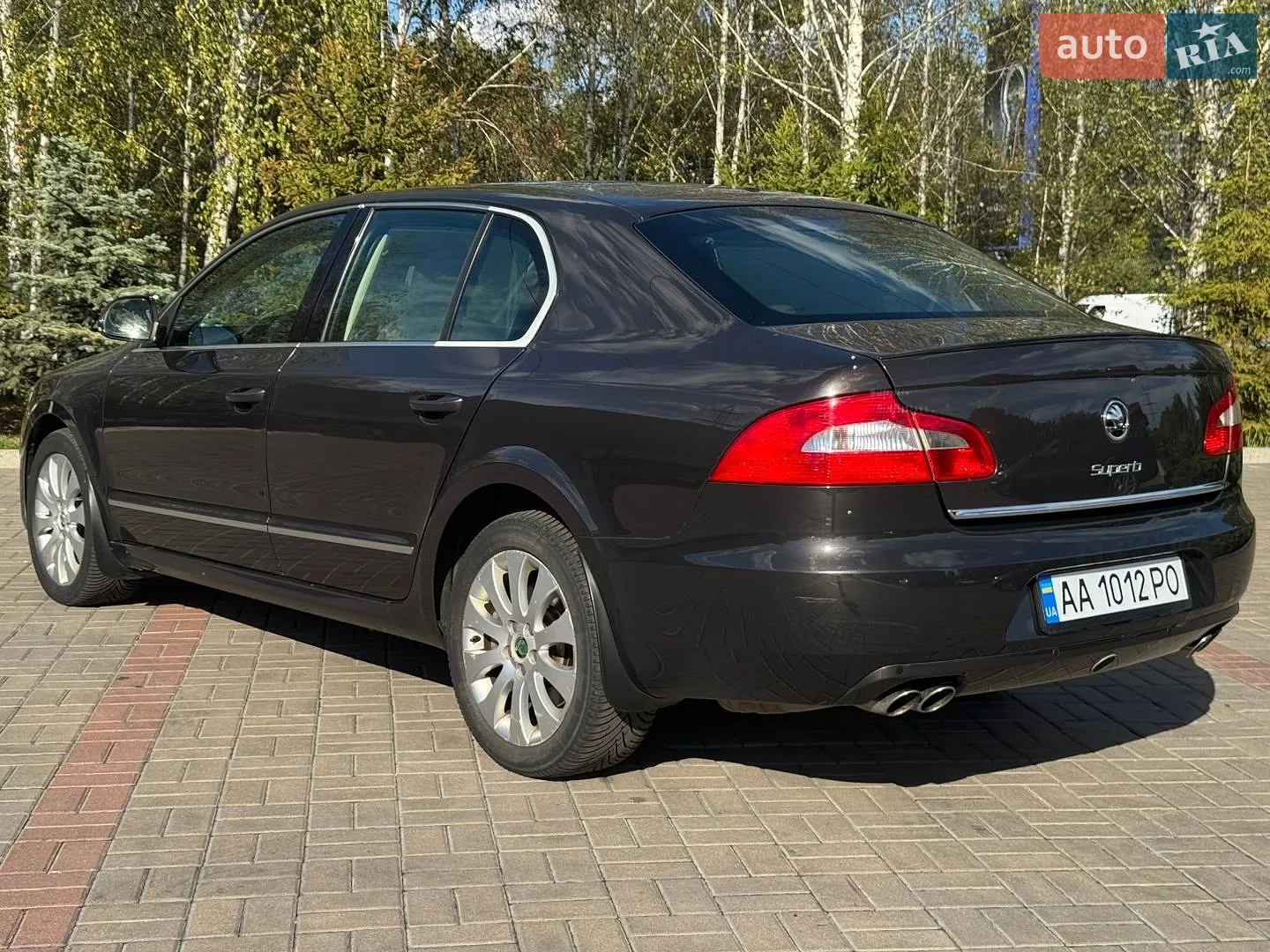 2010 Skoda Superb - мініатюра 6