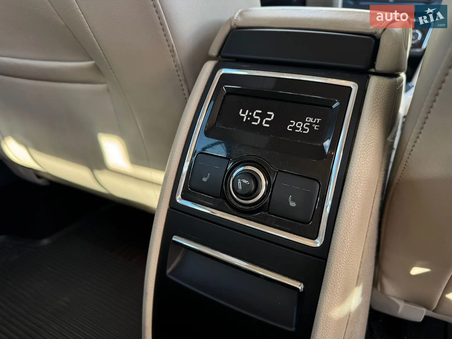 2010 Skoda Superb - мініатюра 11