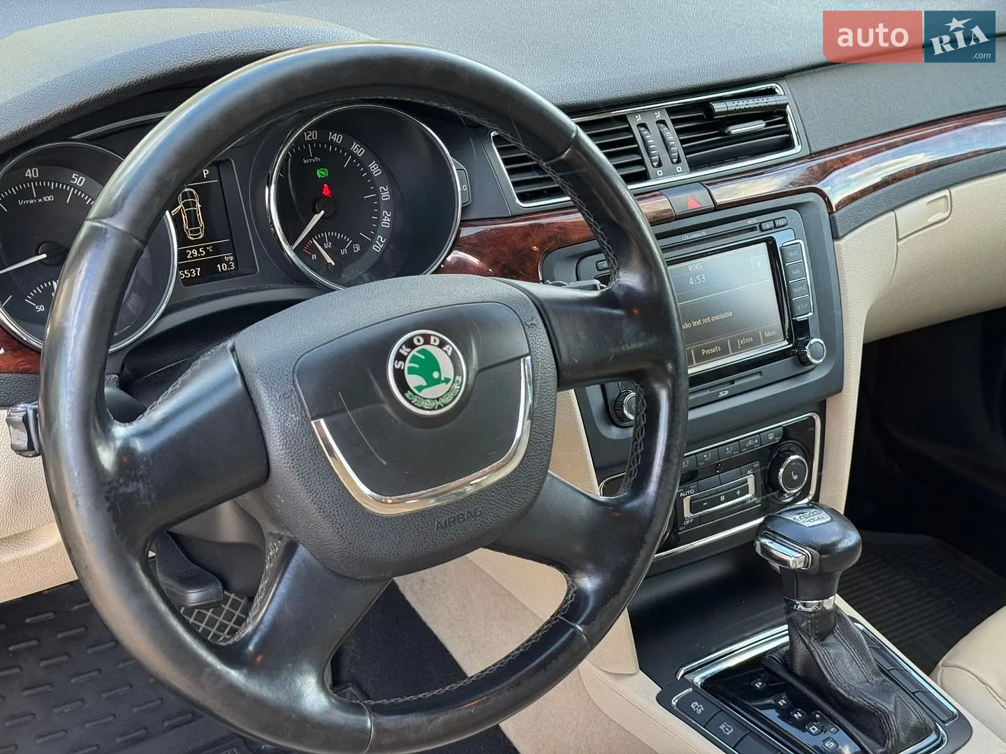 2010 Skoda Superb - мініатюра 14
