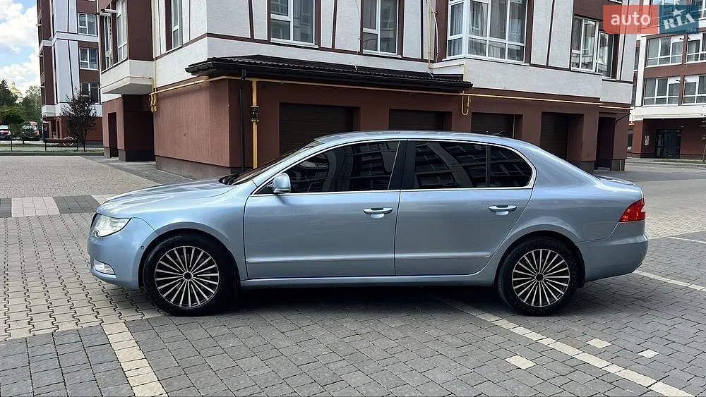 2013 Skoda Superb - мініатюра 3
