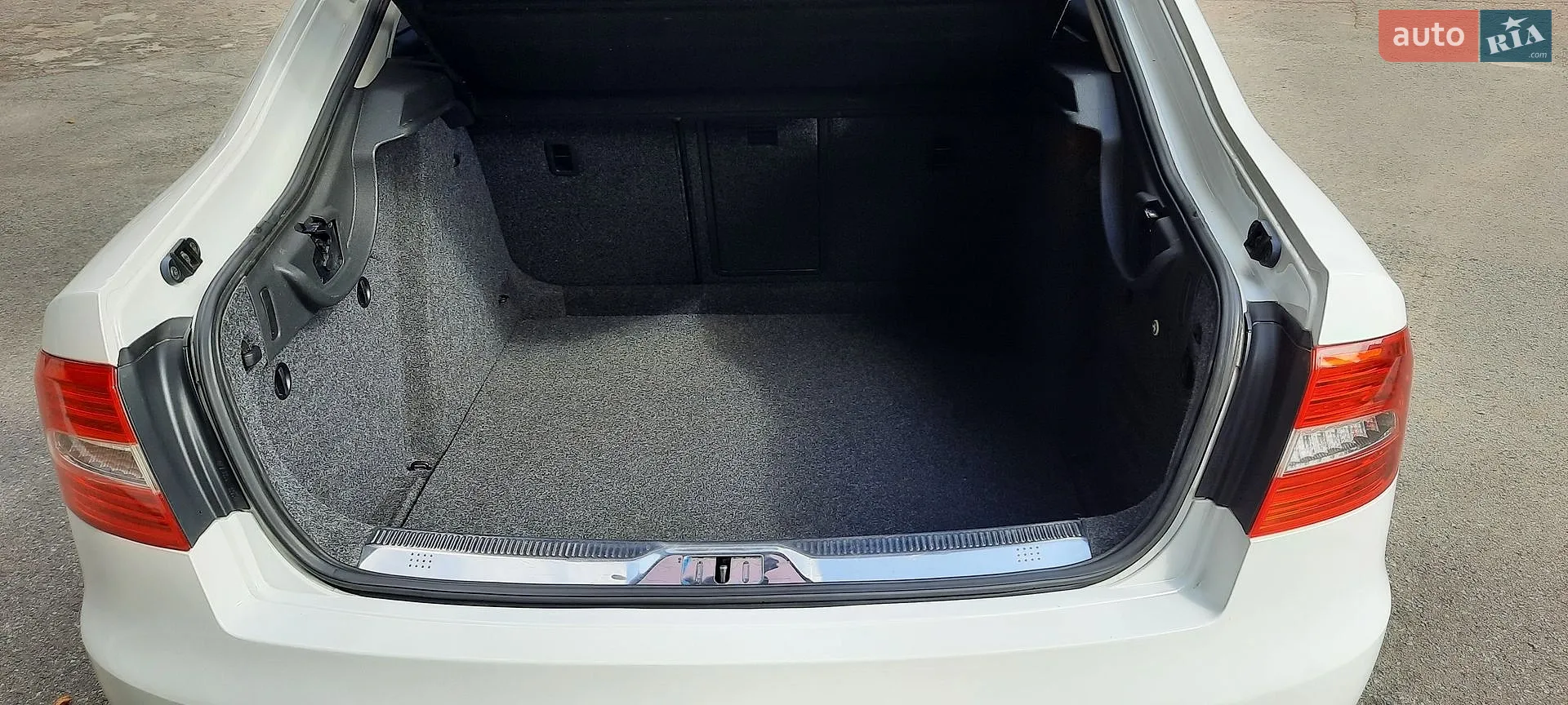2013 Skoda Superb - мініатюра 12