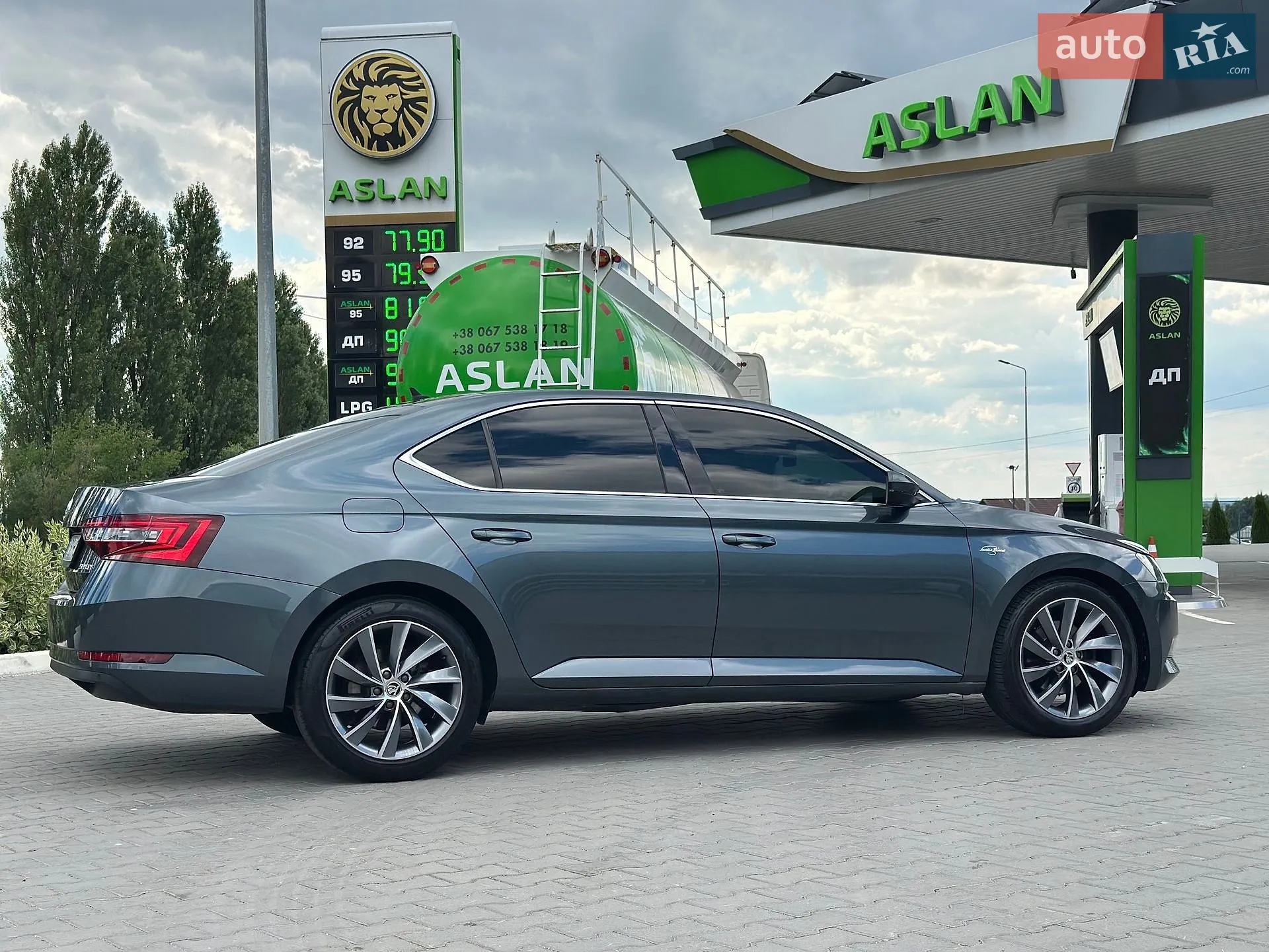 2016 Skoda Superb - мініатюра 13